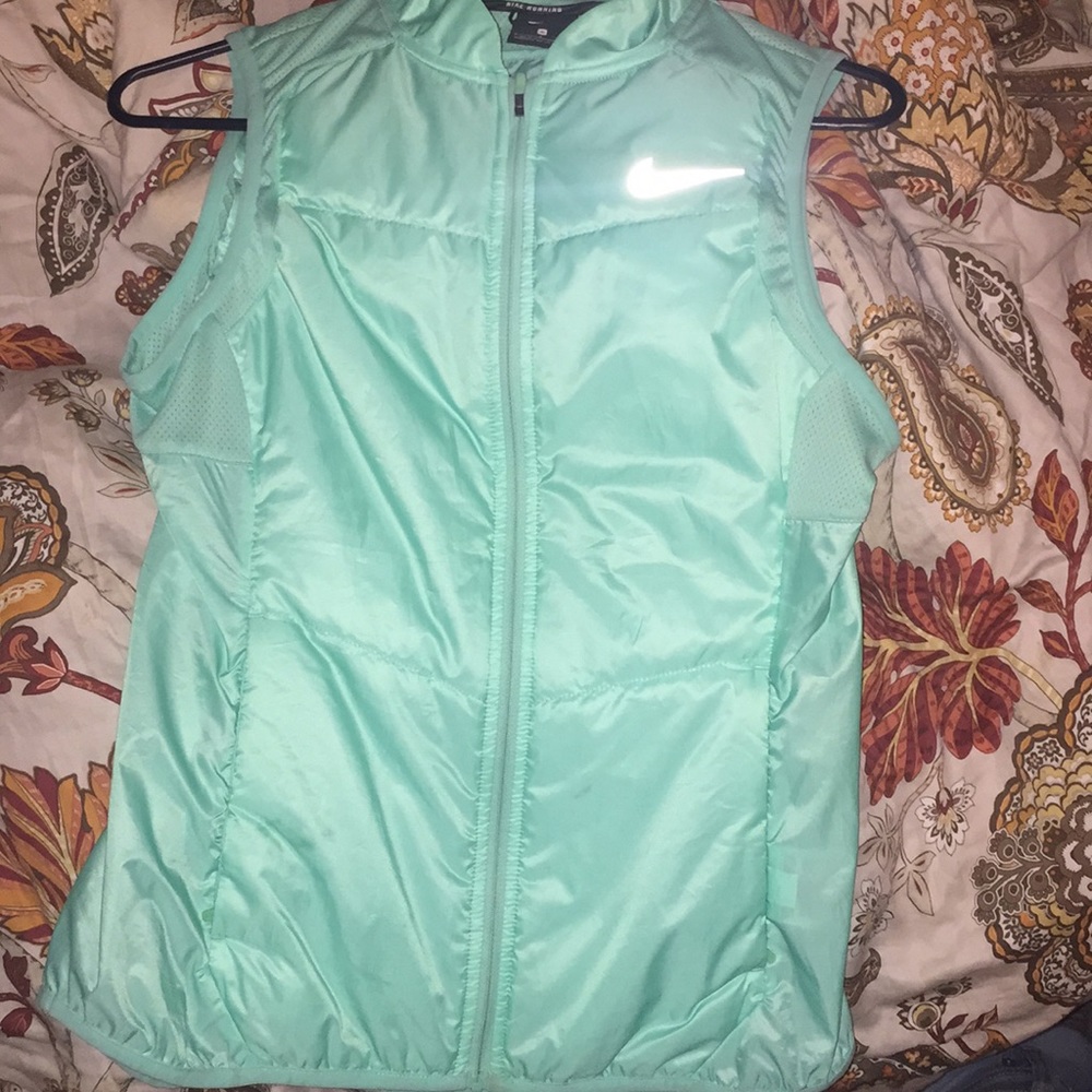 nike vest